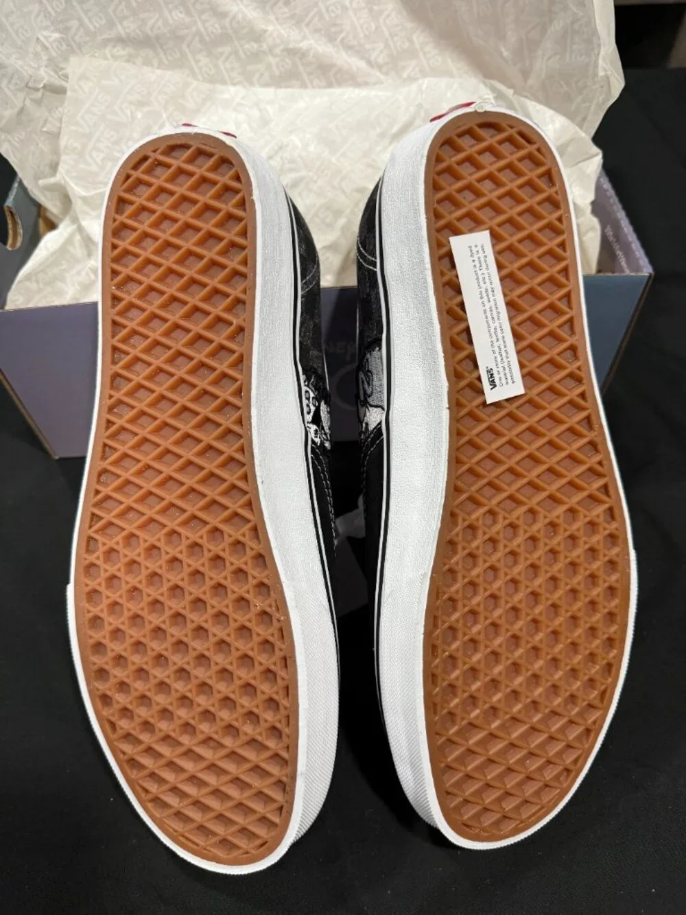 Vans x Disney 100 Authentic Mickey Minnie Shoes Mens 10.5 Womens 12 NWT Box